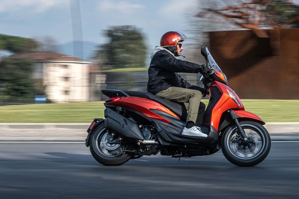 piaggio-beverly-400-s-w2D347B49-629E-3F4E-1FA8-88DA01F18E57.jpg